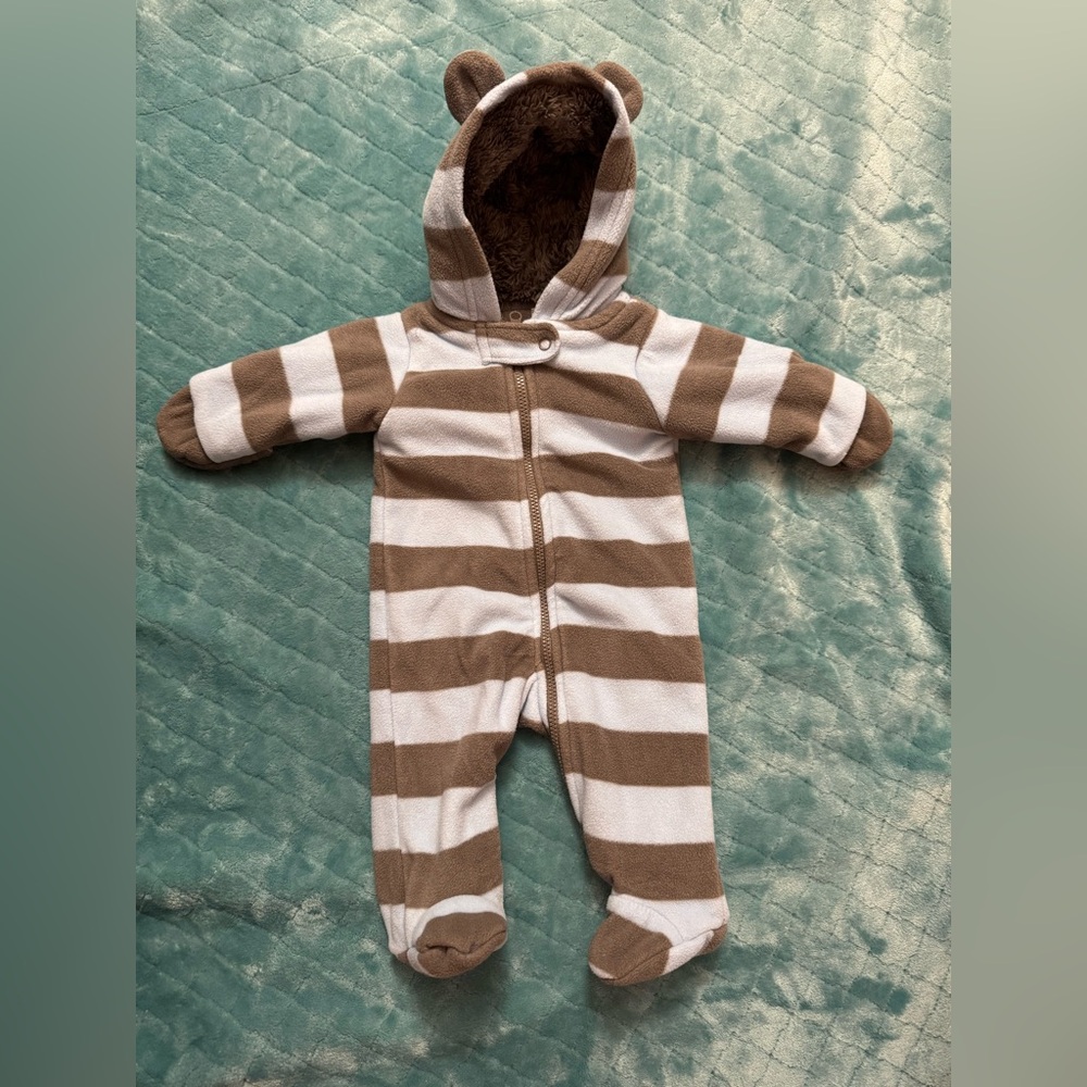3/20 Carter's winter onesie Striped Footie